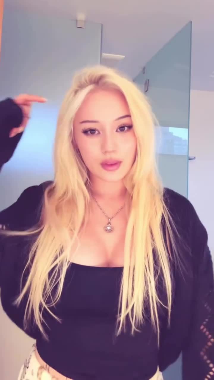 Video 869554 from JadeyAnh | vylerria