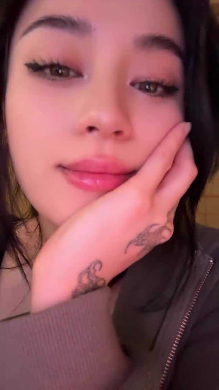 Video 869591 from JadeyAnh | vylerria