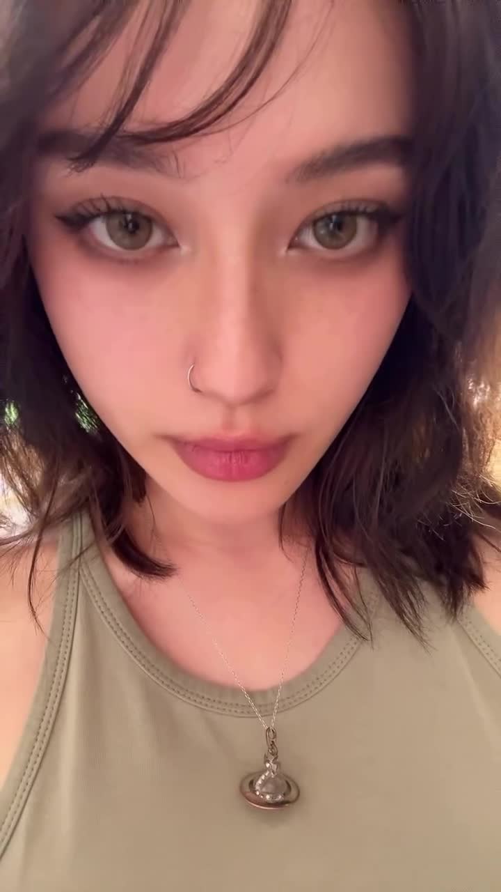 Video 869608 from JadeyAnh | vylerria