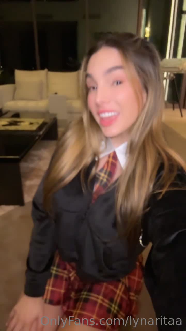 Video 869649 from Lyna Perez