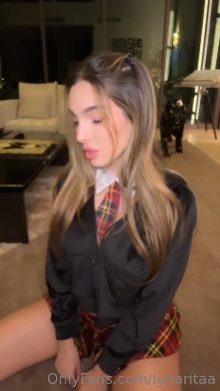 Video 869657 from Lyna Perez