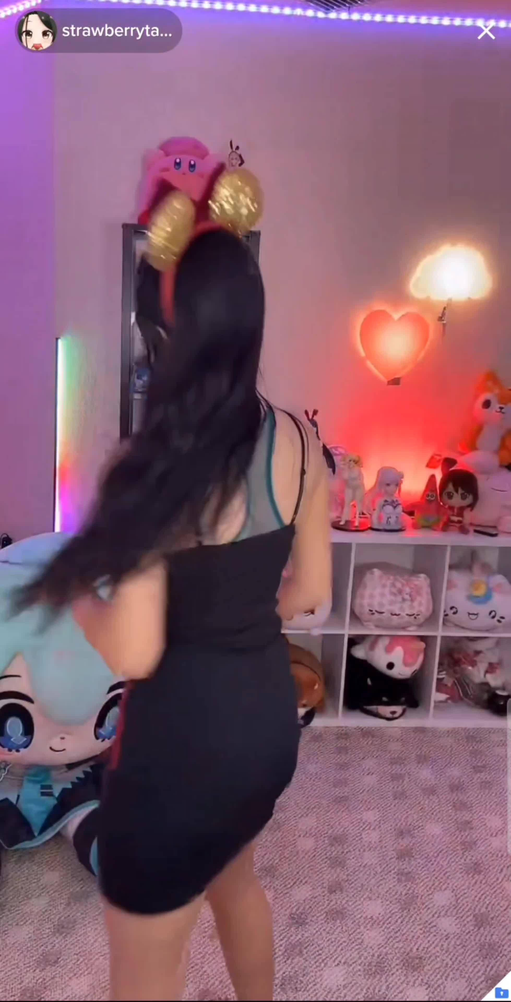 Video 869704 from Strawberrytabby | Tabithalookofsky