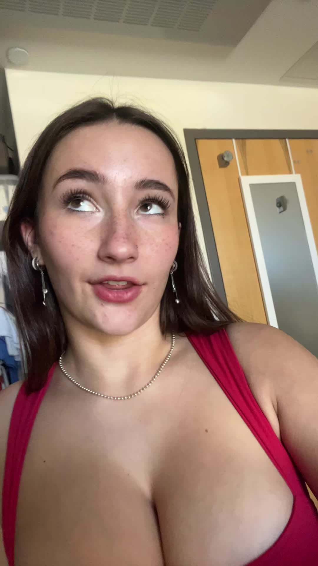 Video 869747 from Nnevelpappermann | Devon Shae