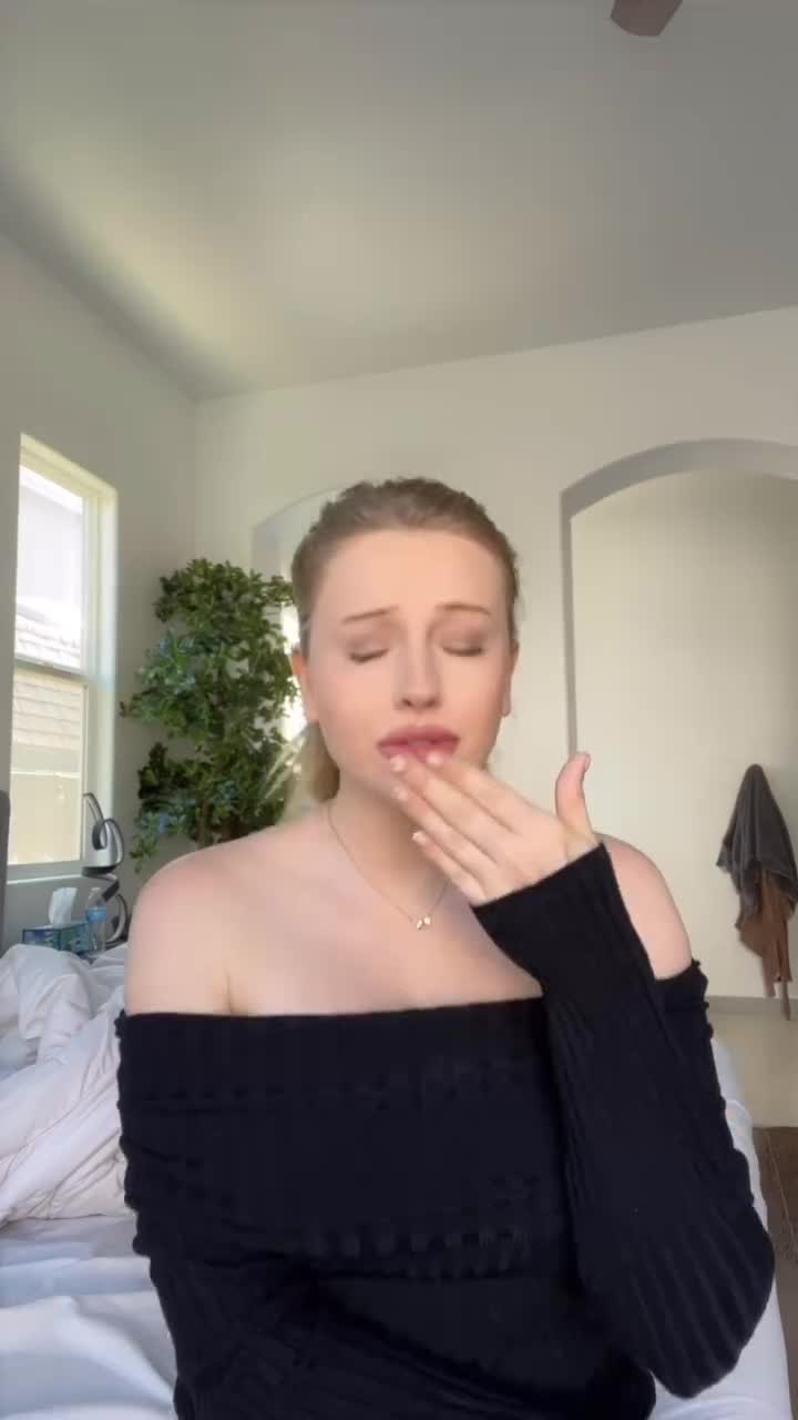 Video 869842 from MSFIIIRE | Emily Taylor | lilly_bloomes | lillyblooms