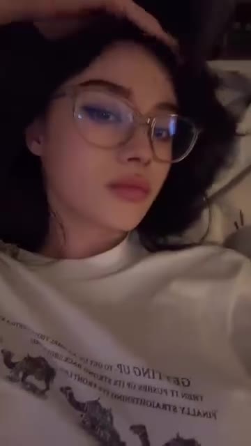 Video 869934 from JadeyAnh | vylerria