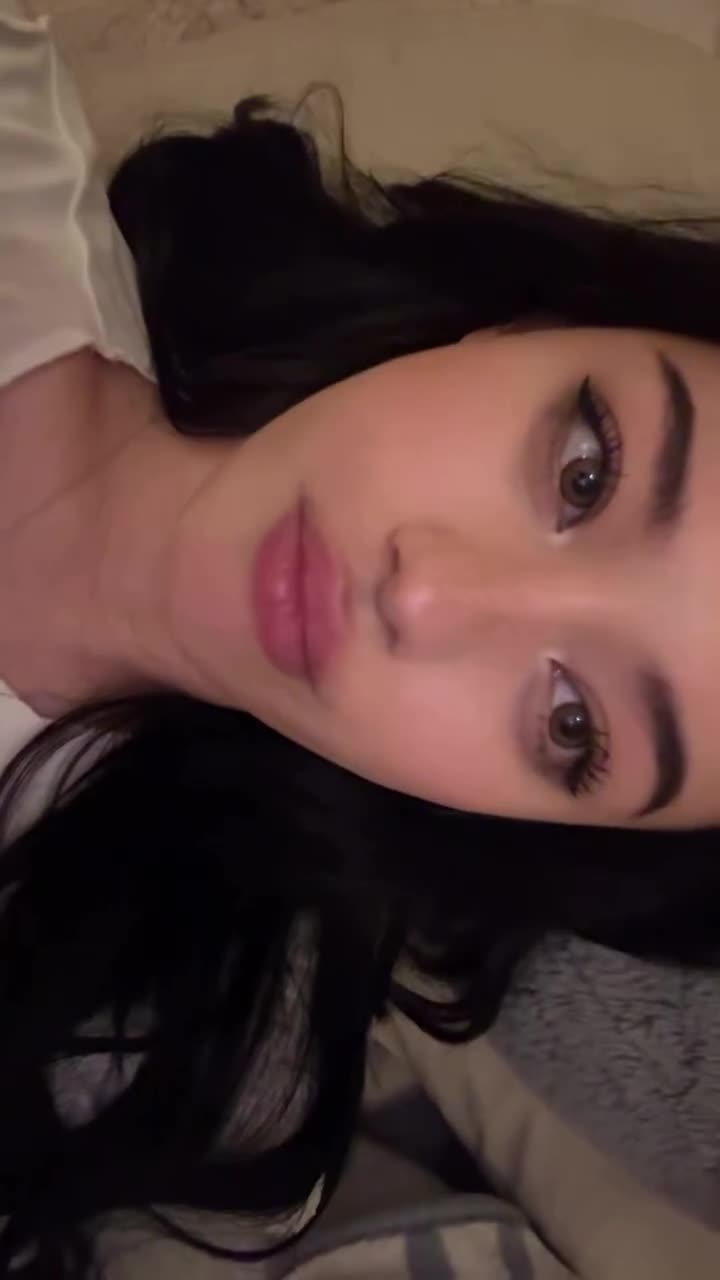 Video 869936 from JadeyAnh | vylerria