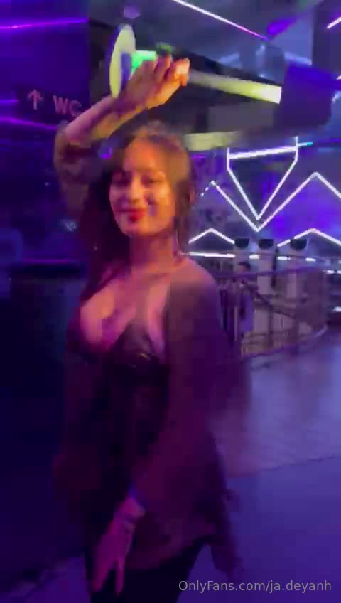 Video 870428 from JadeyAnh | vylerria