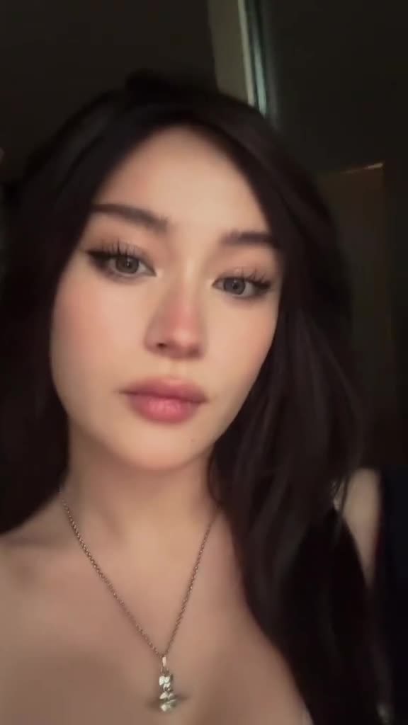 Video 870567 from JadeyAnh | vylerria