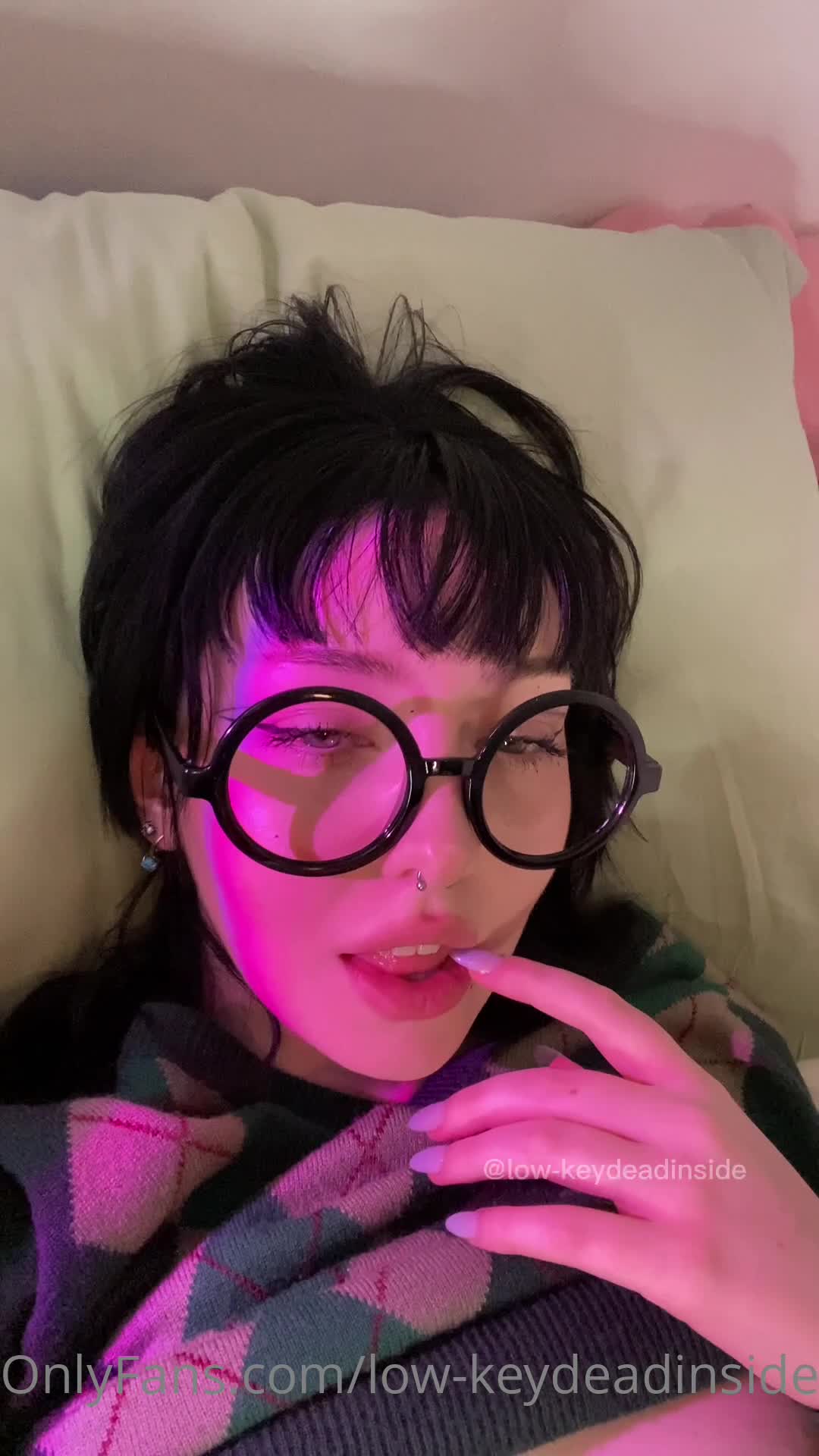 Video 871182 from Low-keydeadinside | lowkeydeadinside