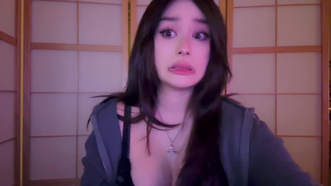 Video 871718 from JadeyAnh | vylerria