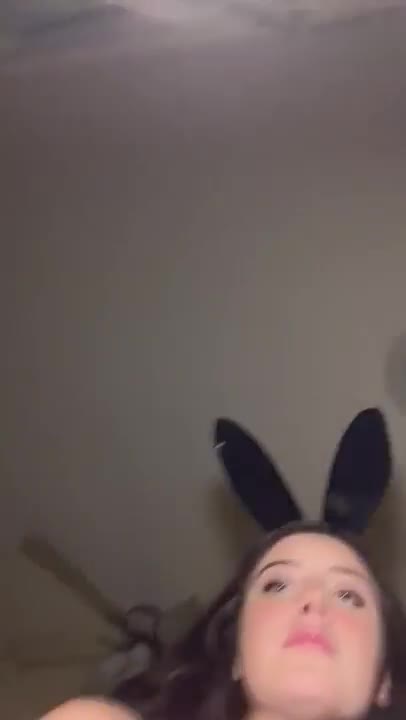 Video 871804 from Hotblockchain / Emily Cocea / cryptobaddie1