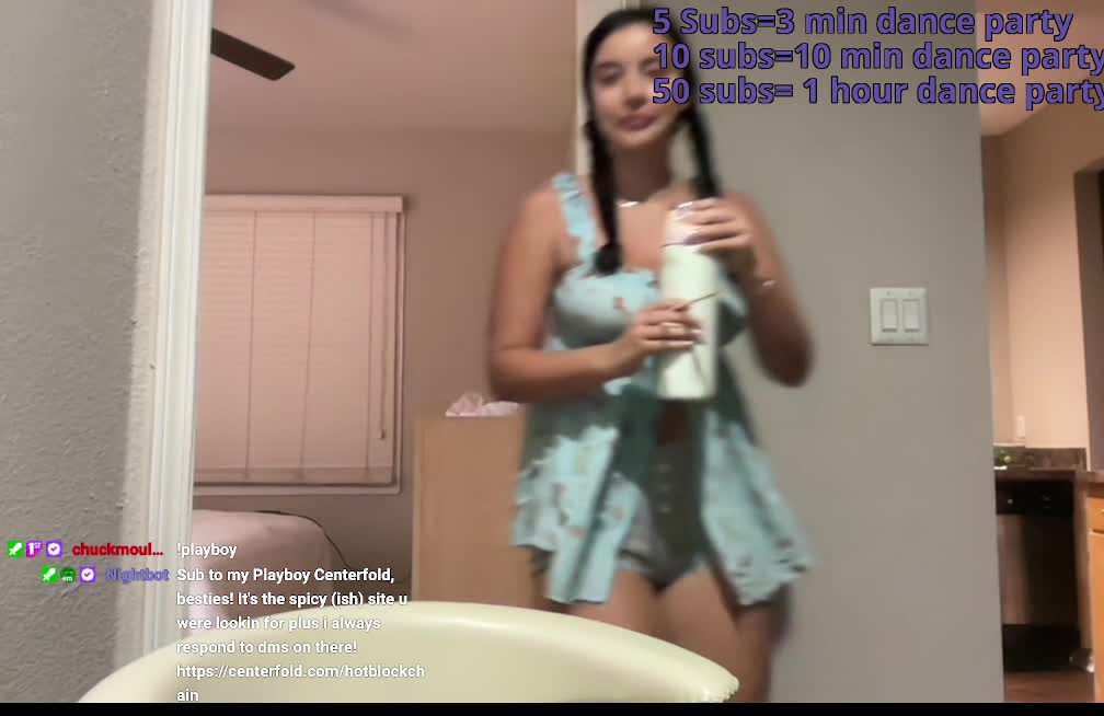 Video 871800 from Hotblockchain / Emily Cocea / cryptobaddie1
