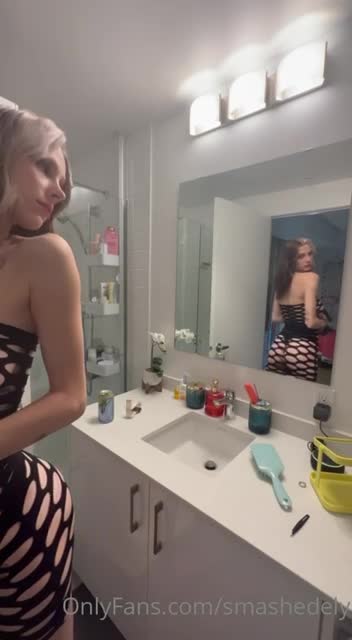 Video 871837 from Smashedely - Ashley Matheson