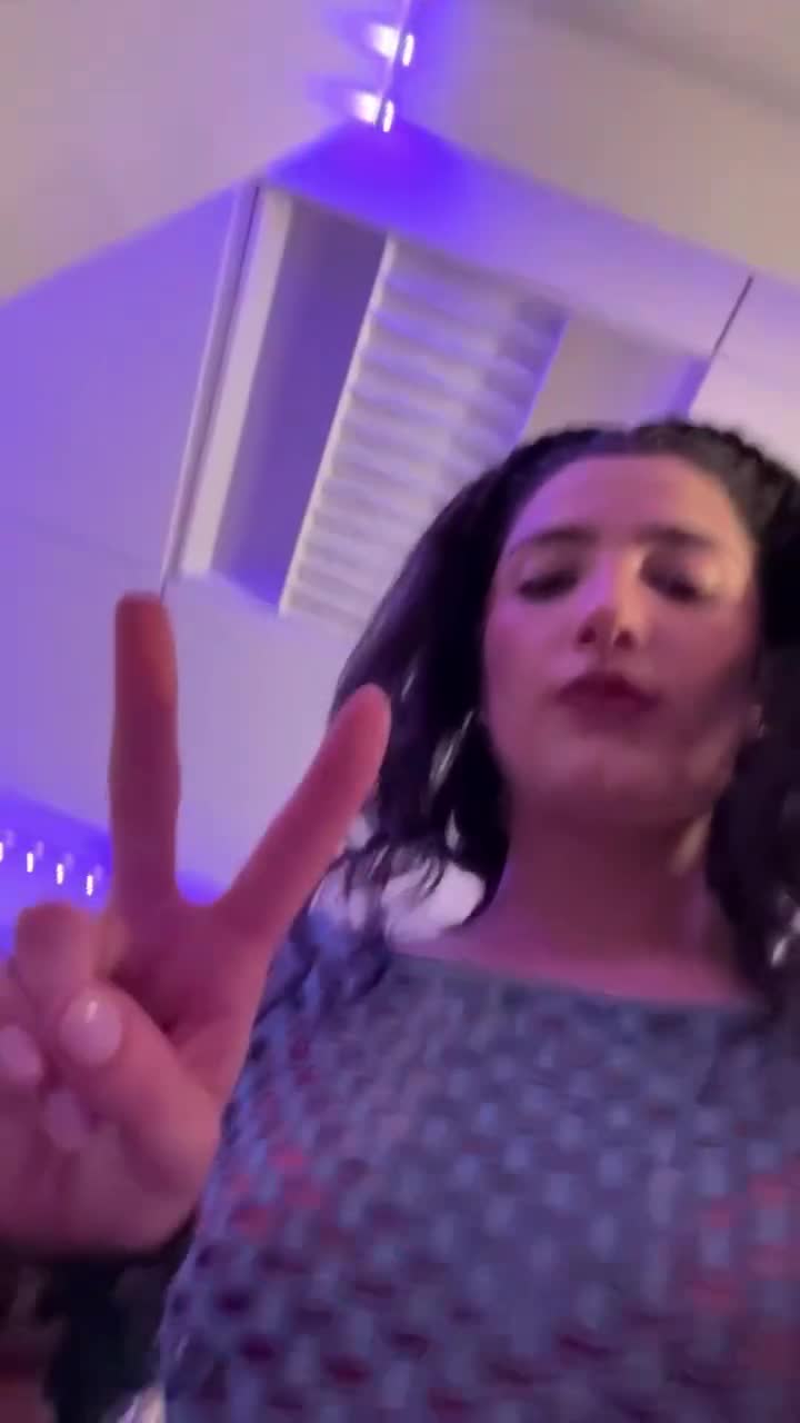Video 871906 from Charli D'Amelio / Charli Damelio