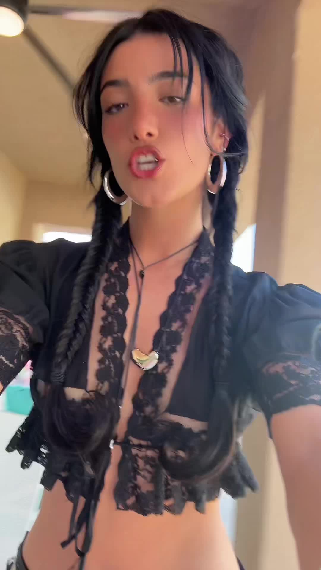 Video 871972 from Charli D'Amelio / Charli Damelio