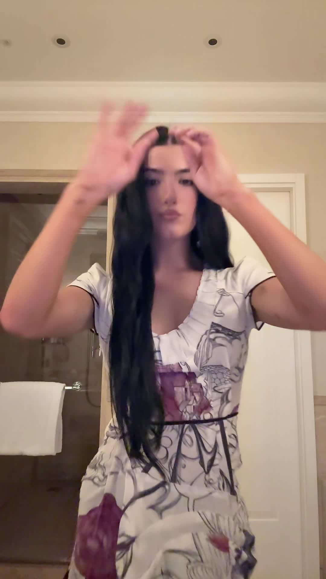 Video 872005 from Charli D'Amelio / Charli Damelio