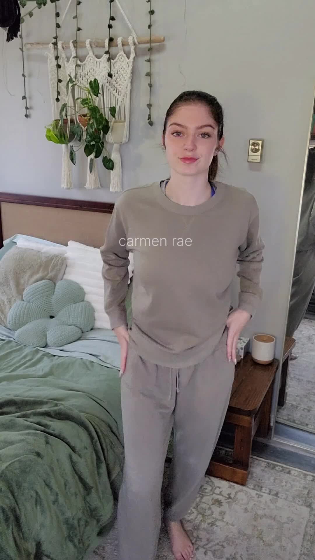 Video 872075 from Makoshake / Carmen Rae