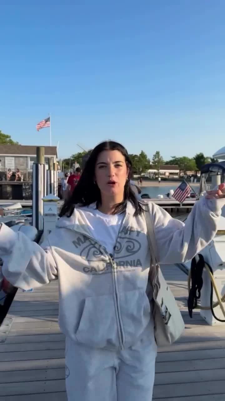 Video 872091 from Charli D'Amelio / Charli Damelio