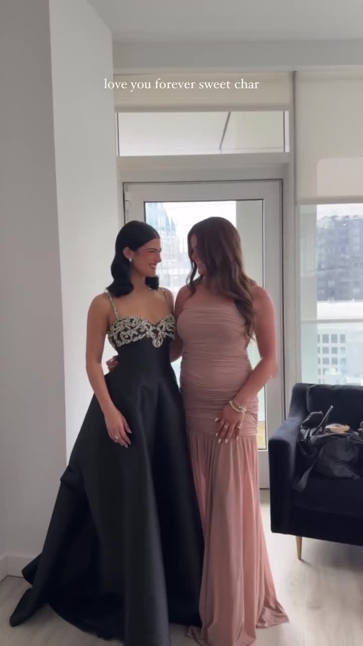 Video 872109 from Charli D'Amelio / Charli Damelio