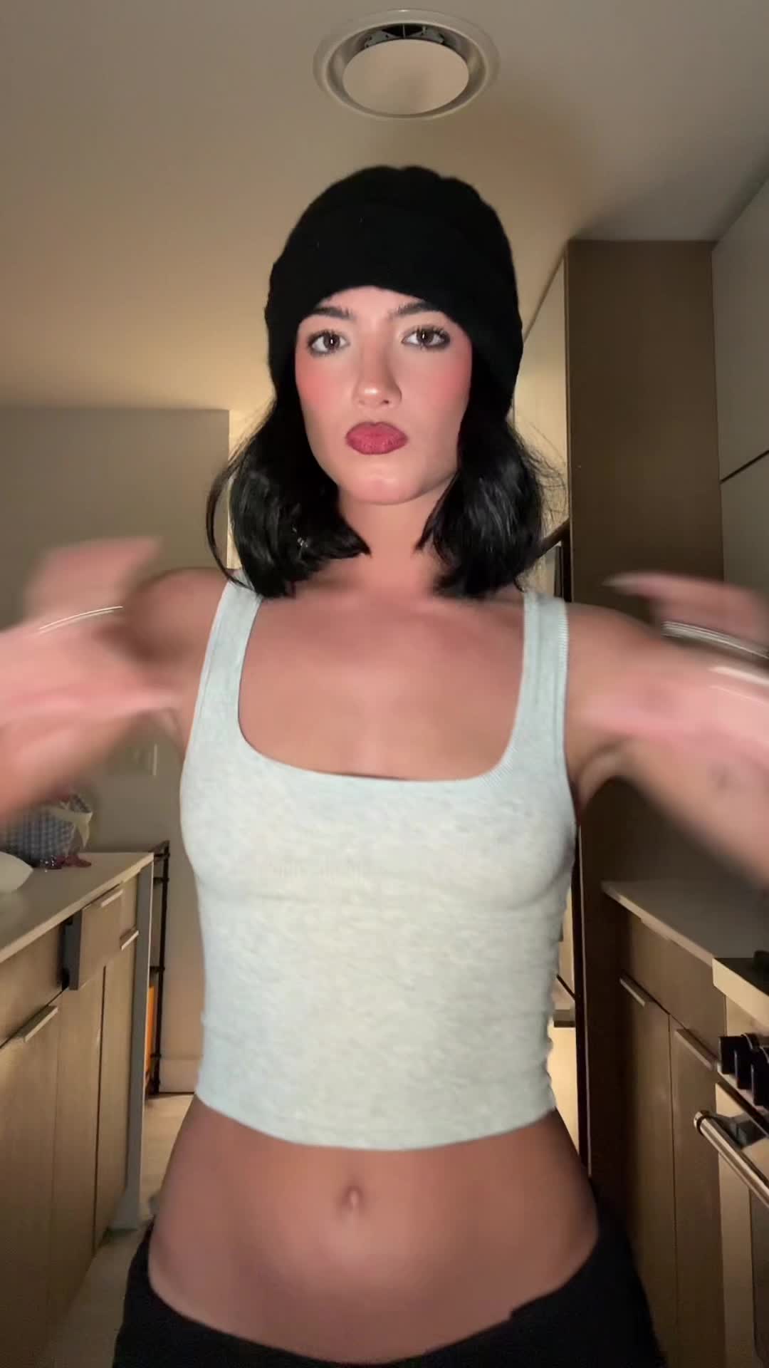 Video 872112 from Charli D'Amelio / Charli Damelio