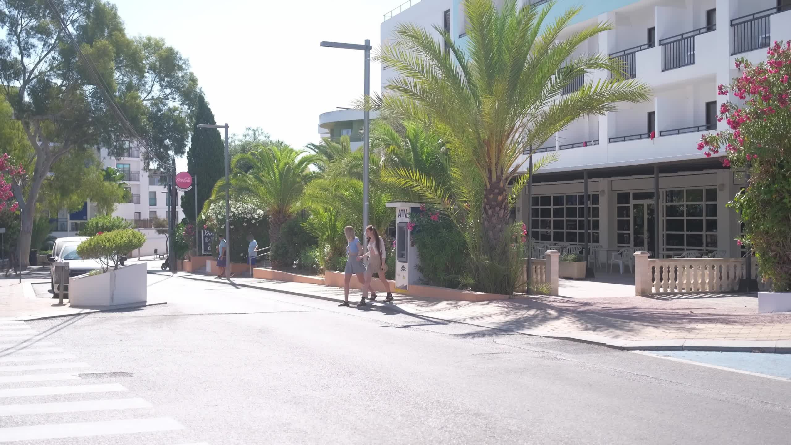 Video 874175 from Bitchinbubba / bralessforever