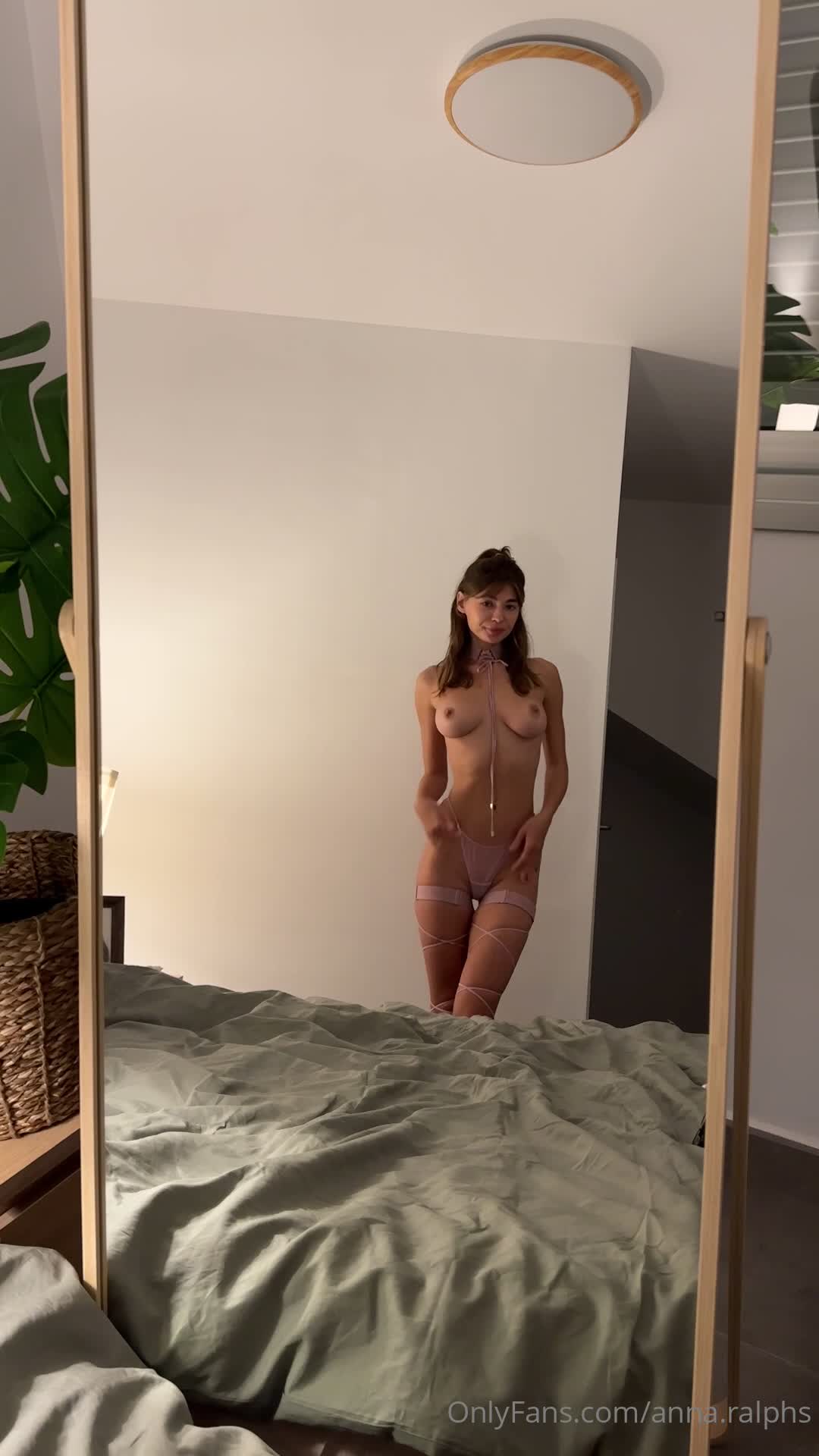 Video 874243 from DeanRalphs / Anna.Ralphs OF