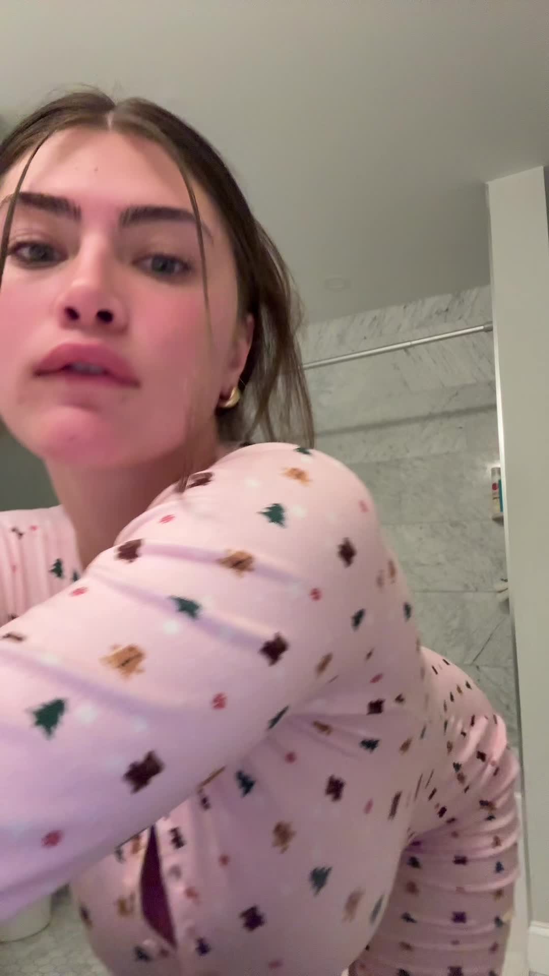 Video 874427 from Colleen Sheehan