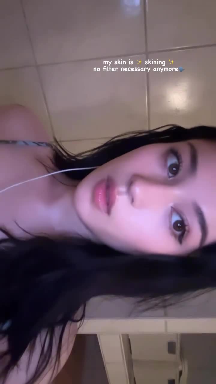 Video 876632 from JadeyAnh | vylerria