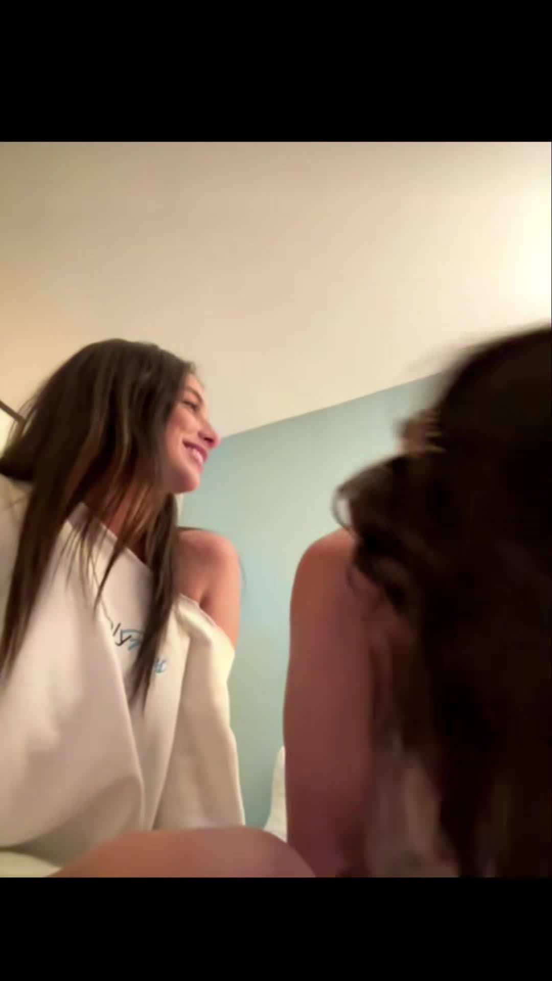 Video 876696 from ambs_official_ / Amber Ajami / syrian_queen