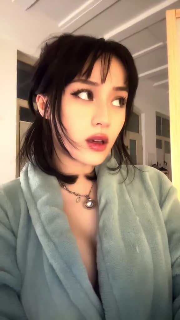 Video 877064 from JadeyAnh | vylerria