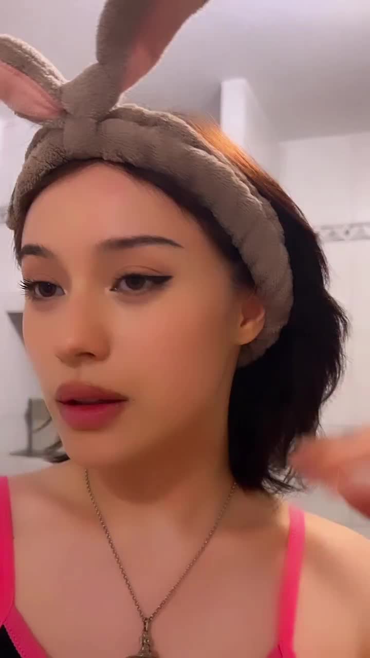 Video 877063 from JadeyAnh | vylerria