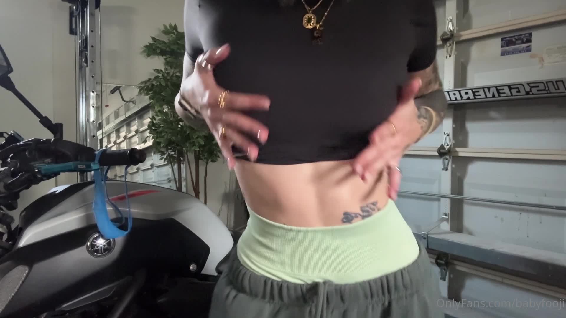 Video 877122 from babyfooji / peachtot