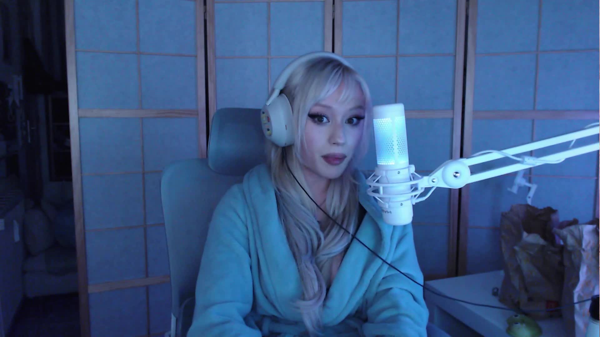 Video 877148 from JadeyAnh | vylerria