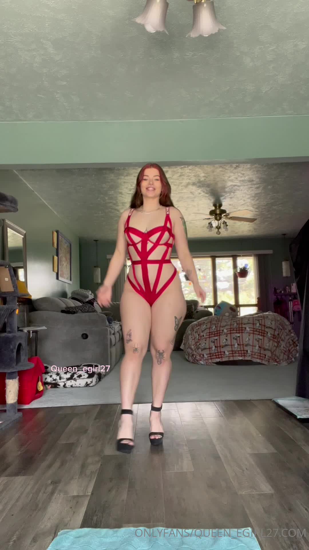 Video 877462 from Queen_D / queen_egirl27