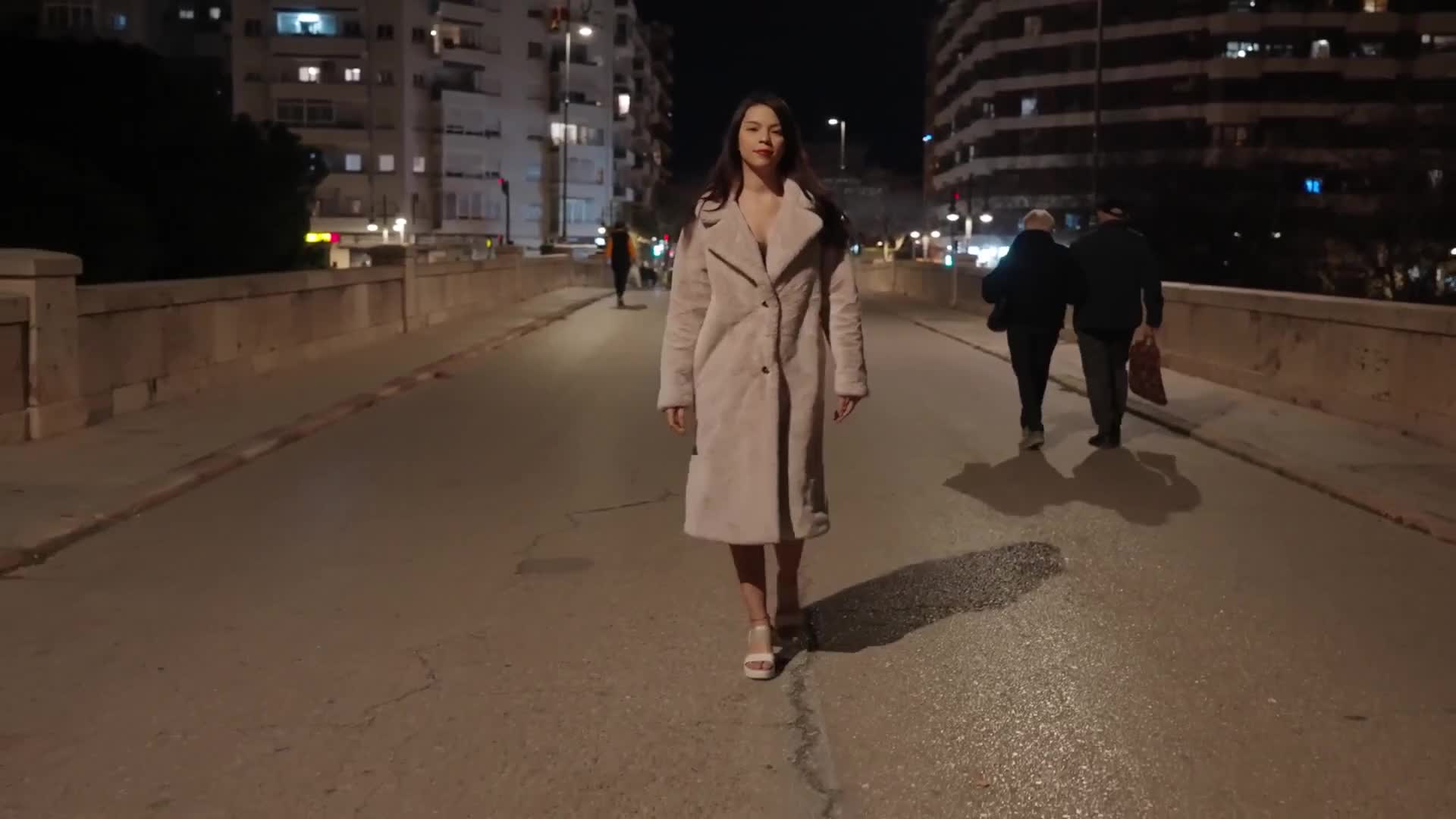 Video 877596 from Bitchinbubba / bralessforever