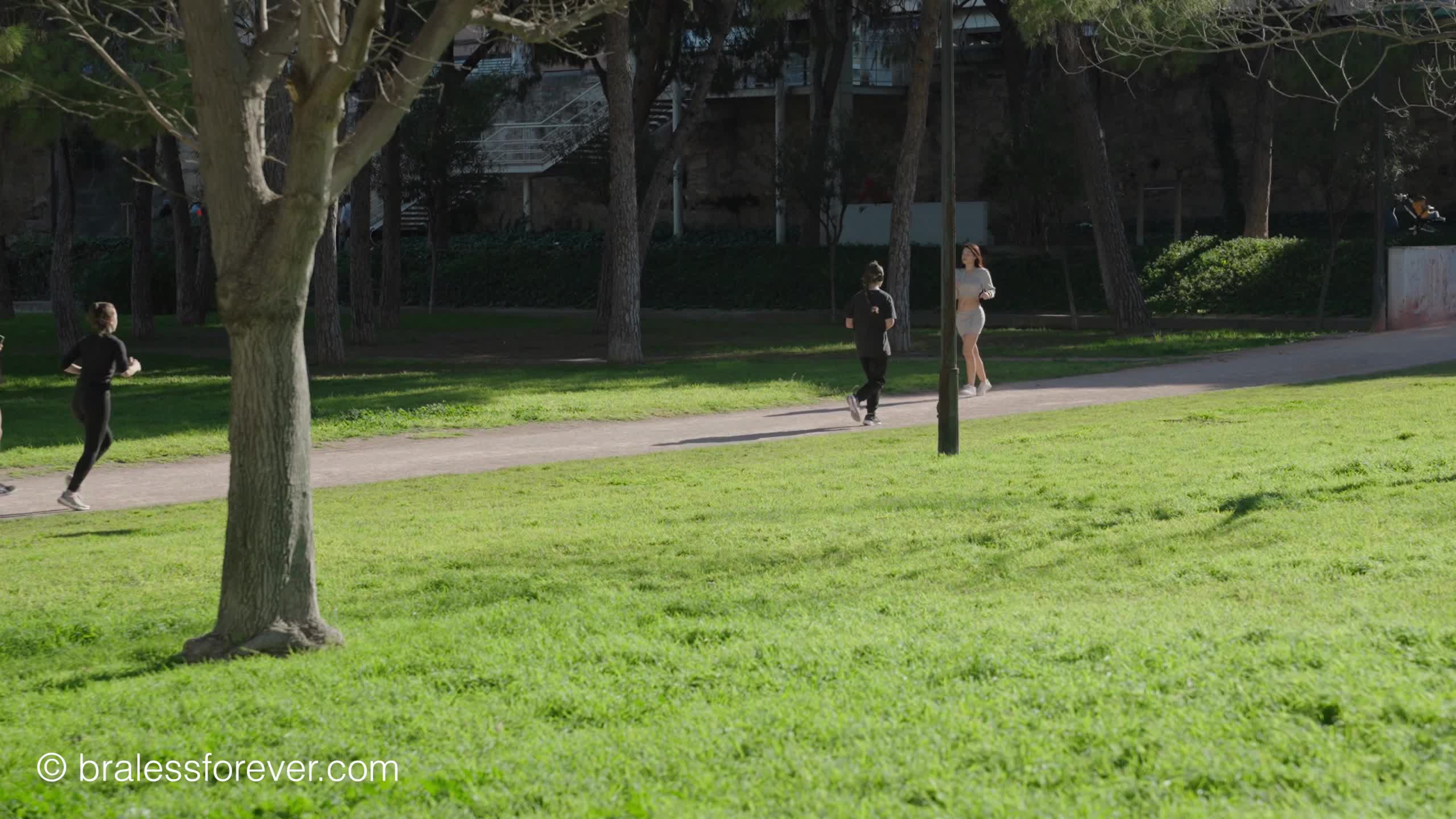 Video 877721 from Bitchinbubba / bralessforever