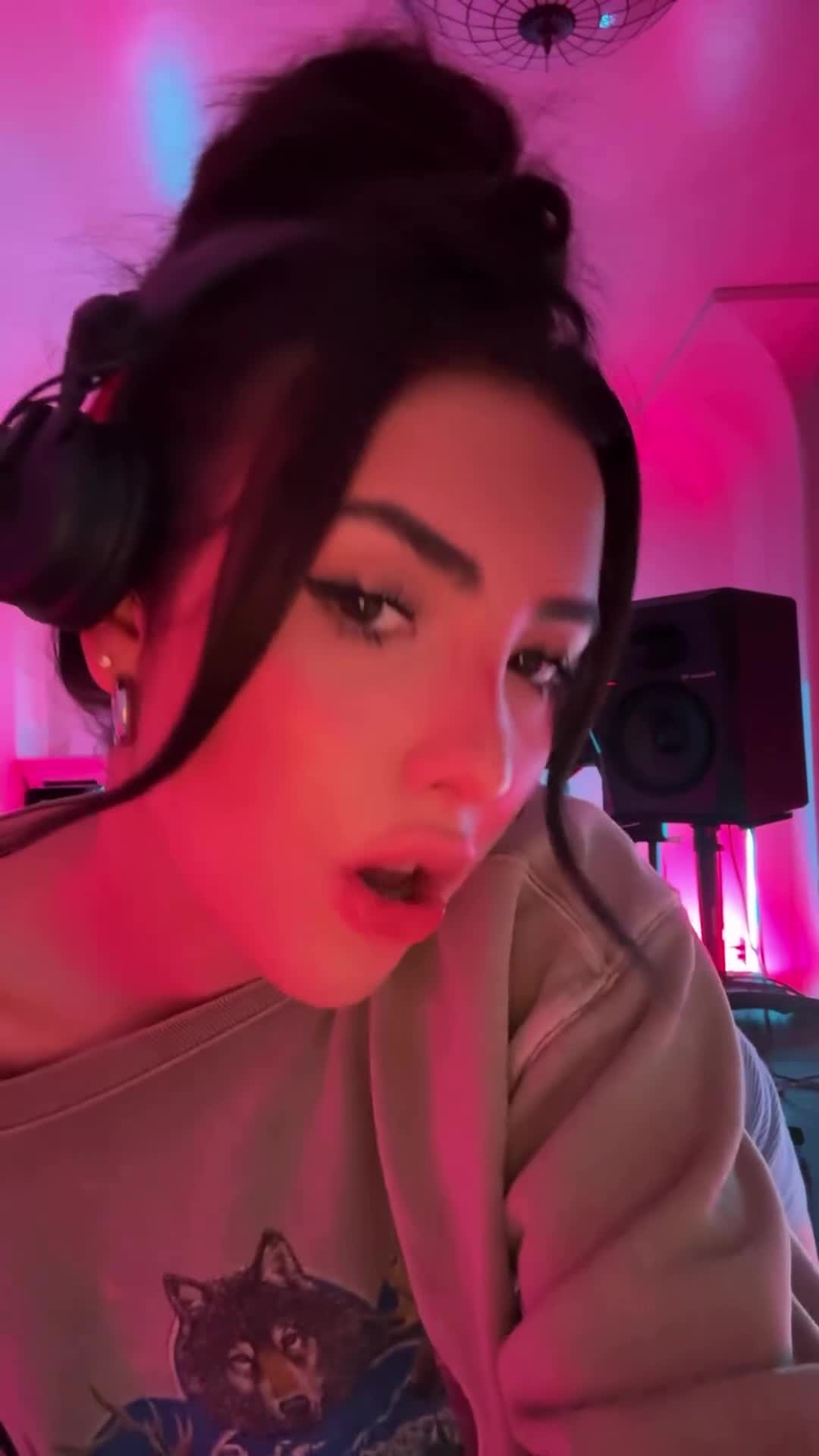 Video 877871 from Andrea Botez (leaks = ban)