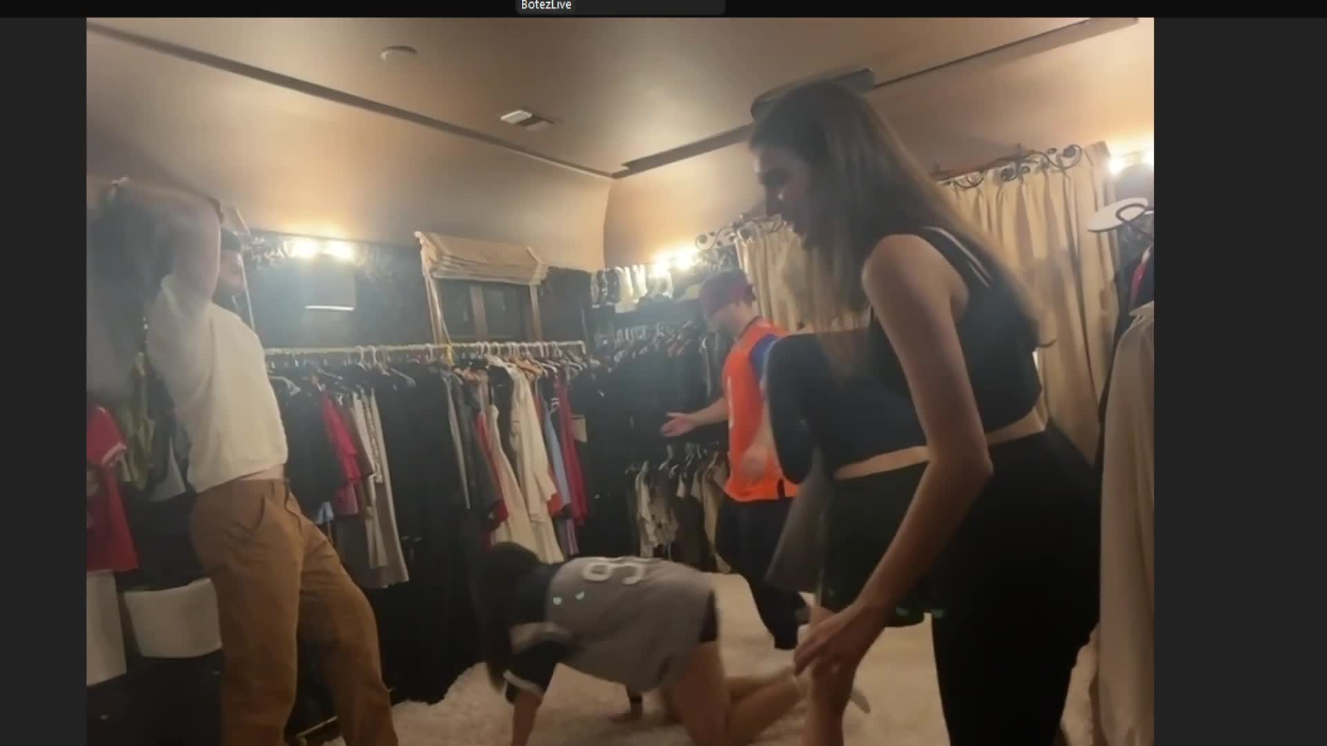Video 878993 from Andrea Botez (leaks = ban)