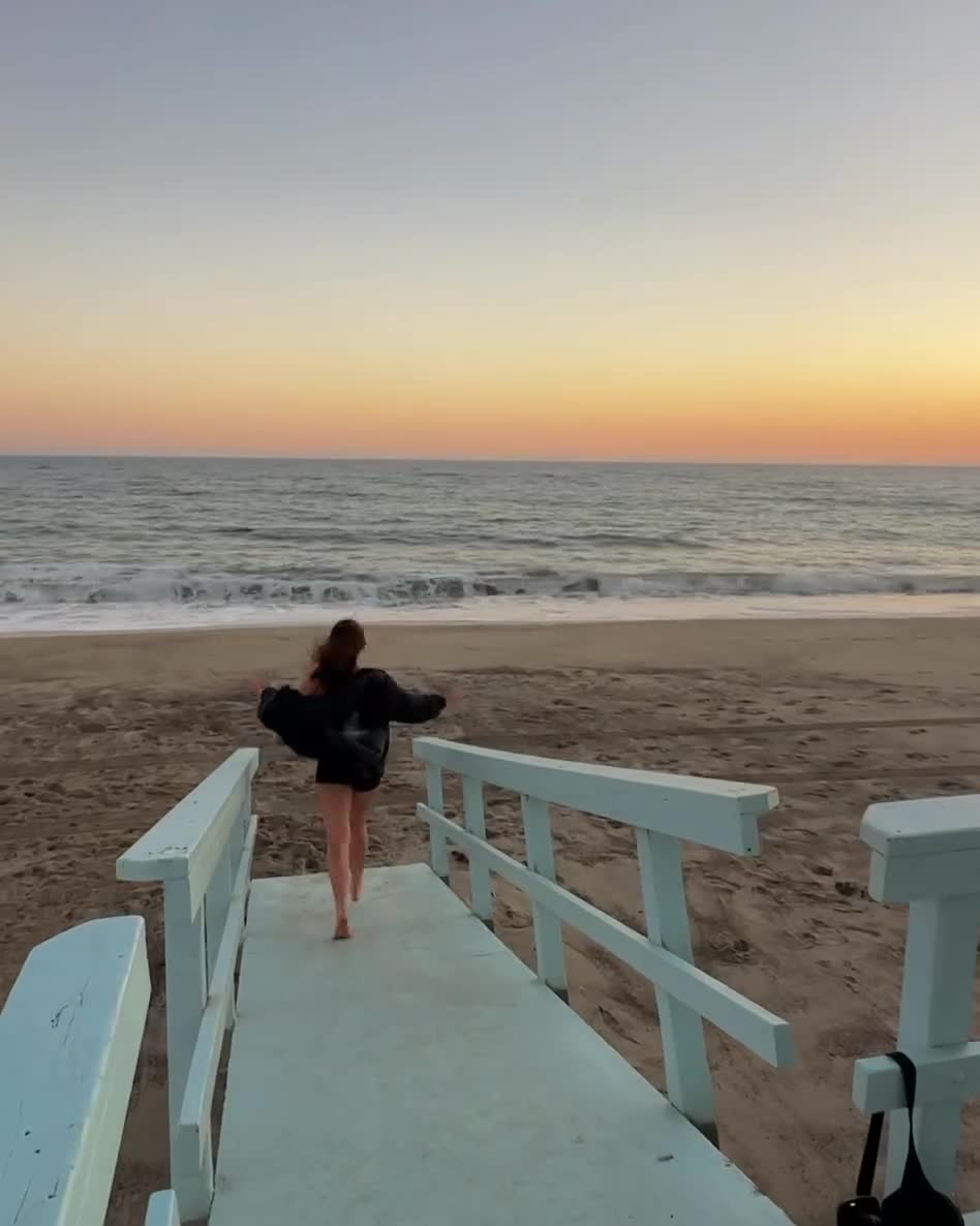 Video 878995 from Andrea Botez (leaks = ban)