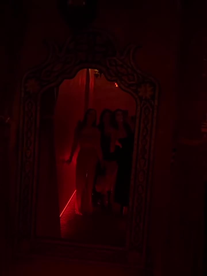 Video 879327 from Andrea Botez (leaks = ban)