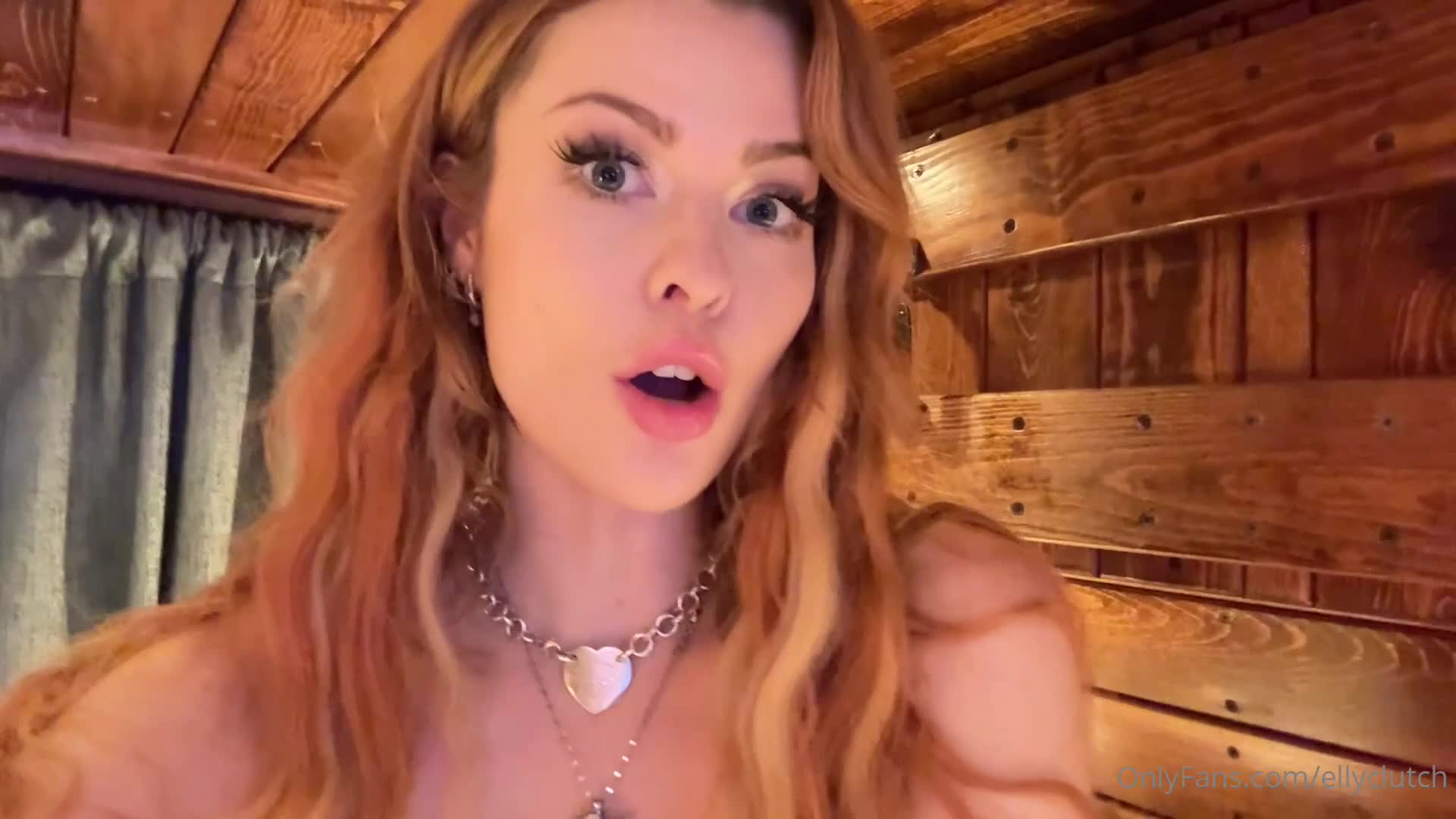 Video 879354 from Elly Clutch / PeachGoneWild