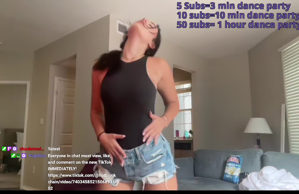 Video 879541 from Hotblockchain / Emily Cocea / cryptobaddie1
