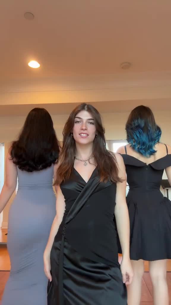 Video 879920 from Hotblockchain / Emily Cocea / cryptobaddie1