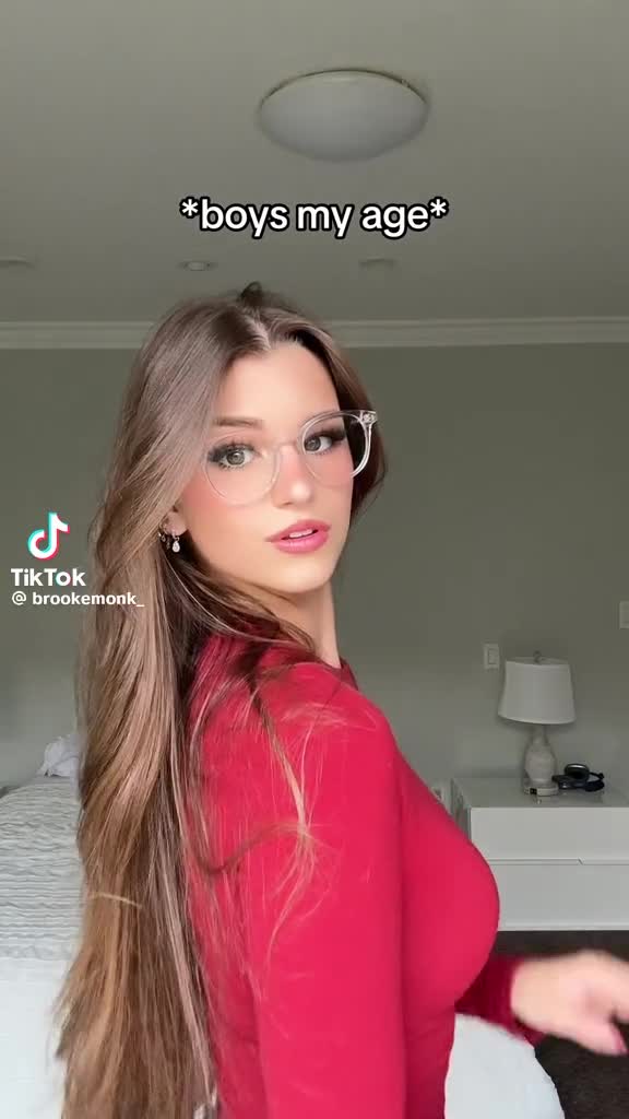Video 880280 from Brooke Monk
