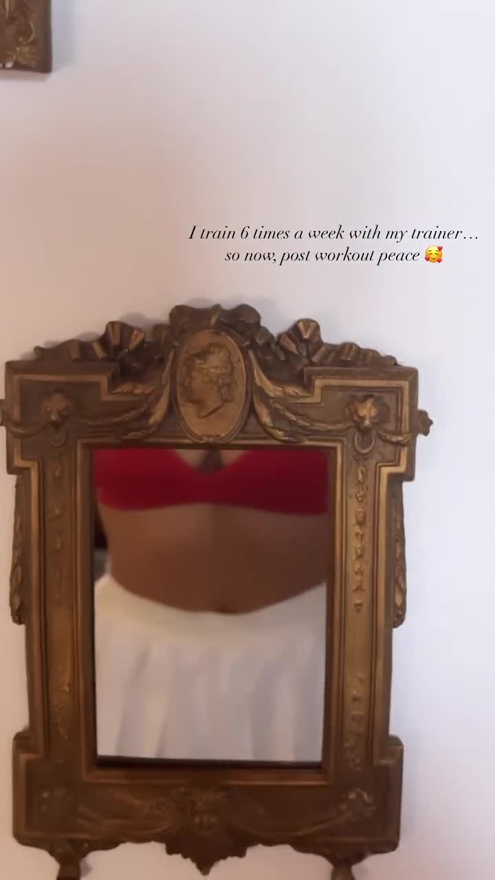 Video 880427 from Demi Rose Mawby