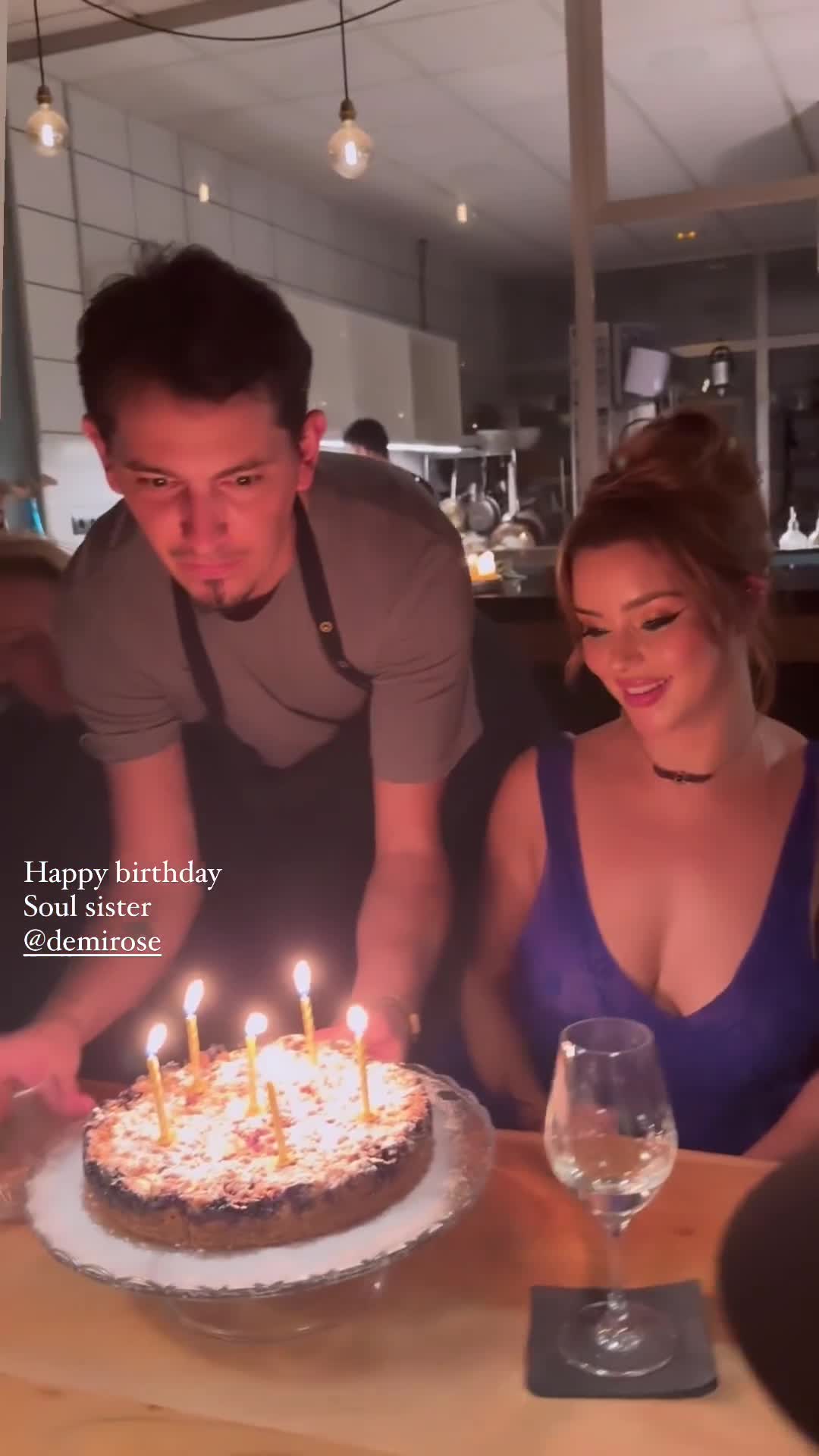 Video 880503 from Demi Rose Mawby