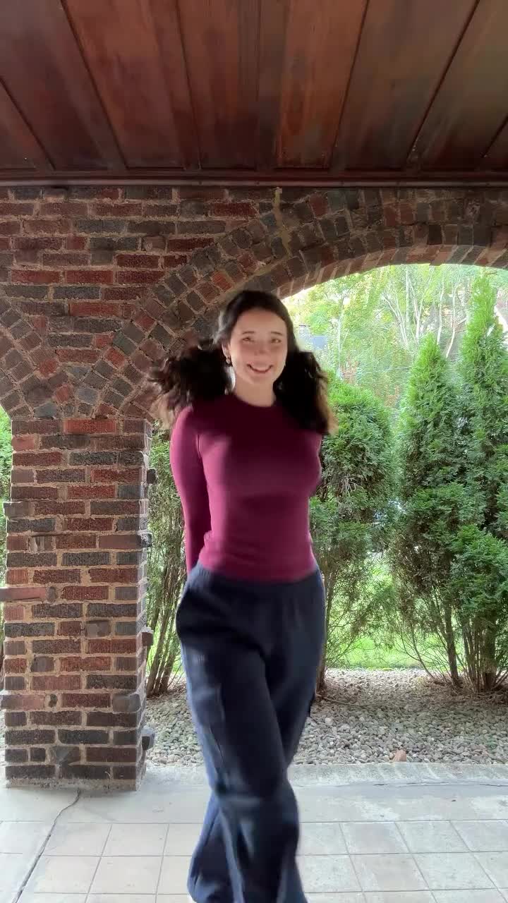 Video 880907 from Hotblockchain / Emily Cocea / cryptobaddie1