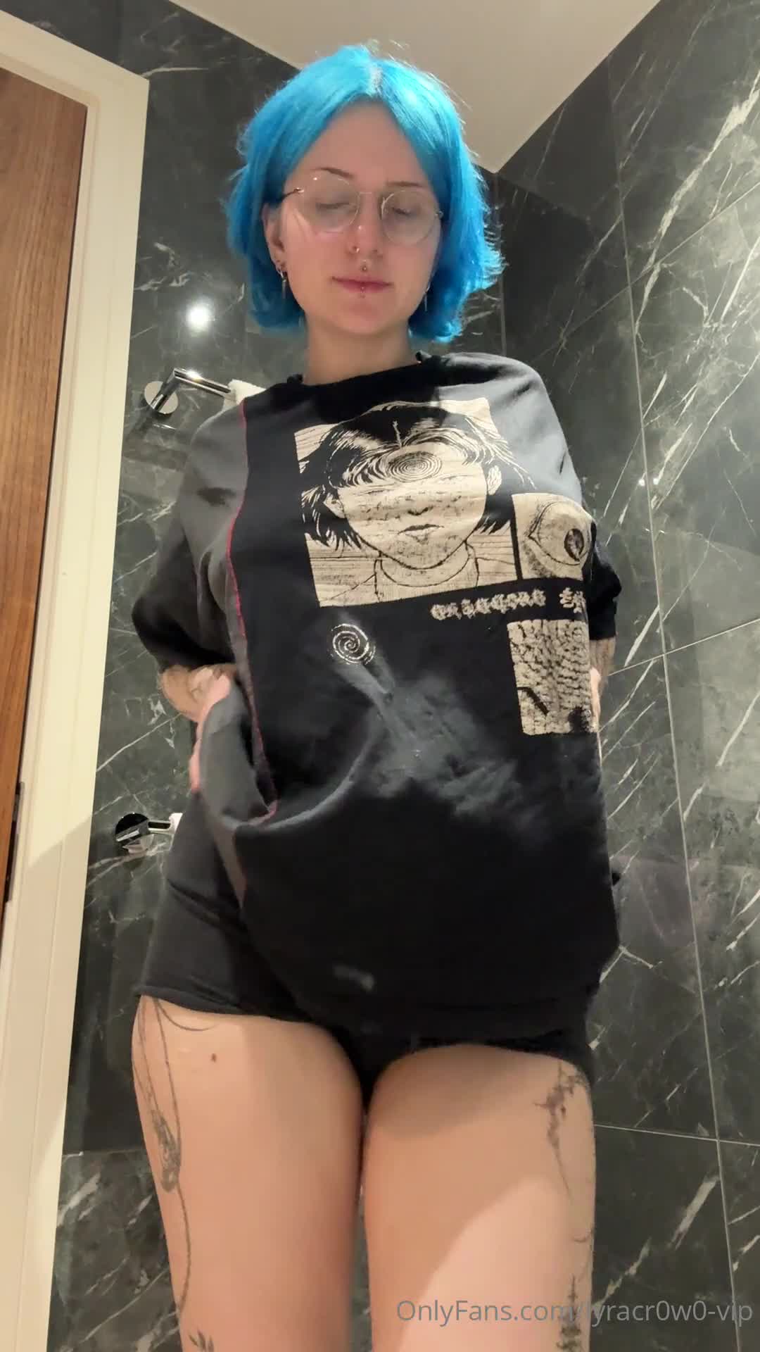 Video 881802 from Lyra Crow | lyracr0w0
