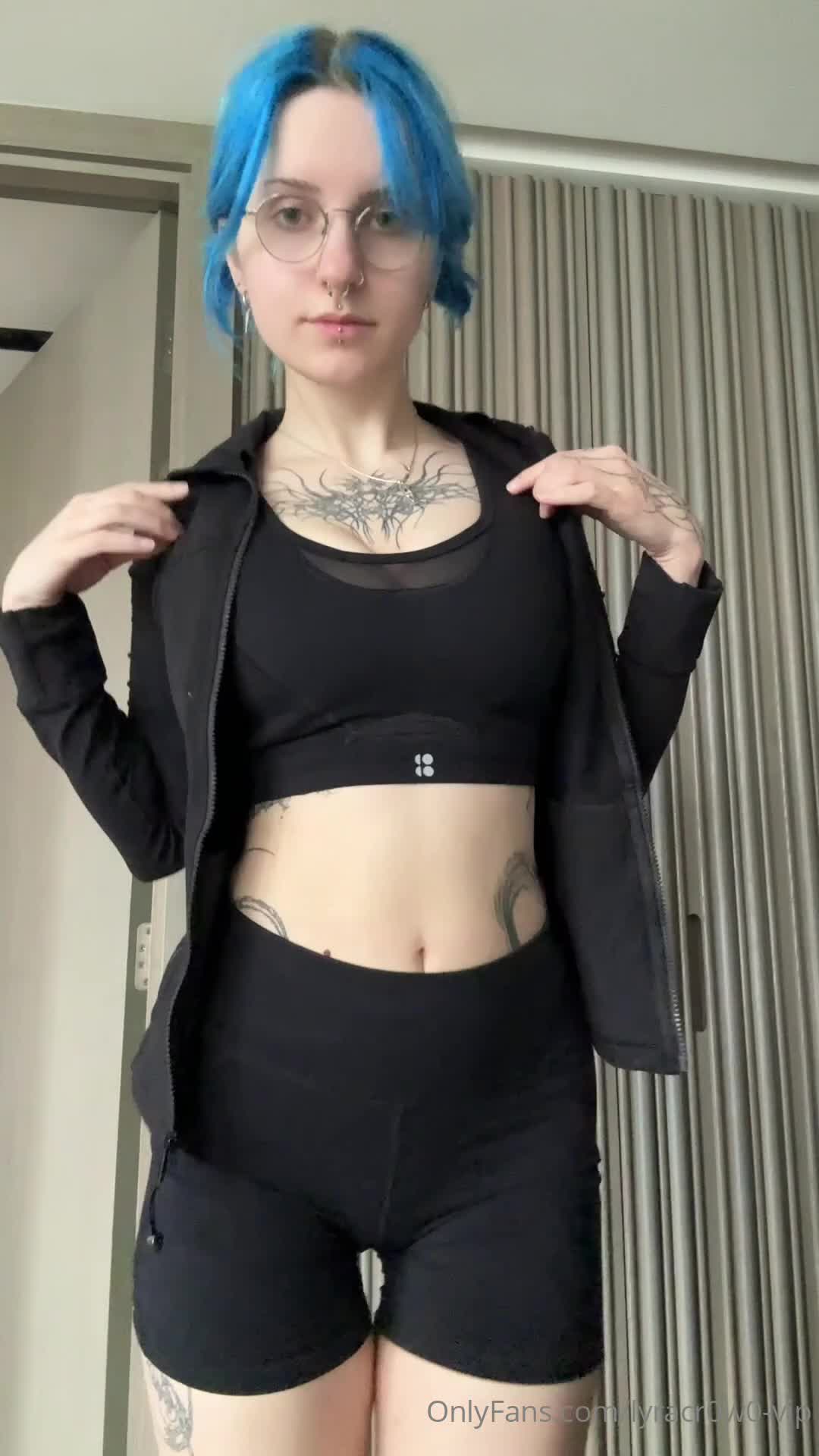 Video 881815 from Lyra Crow | lyracr0w0