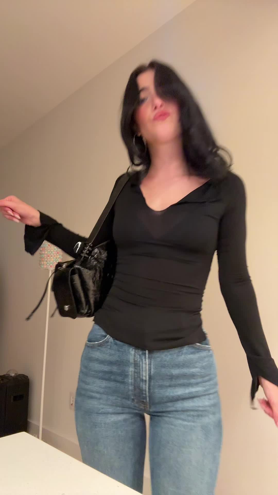 Video 882825 from Charli D'Amelio / Charli Damelio